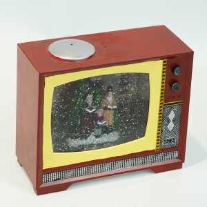 New arrive Noel Xmas carollers family scene water spinning tabletop BO Retro TV musical led snow globe